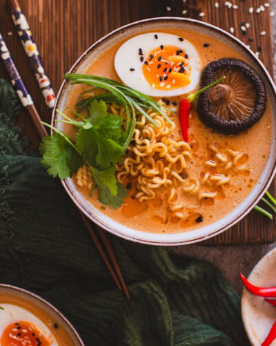 Ramen met gochujang, pindakaas en kokosroom - KOOK DAN